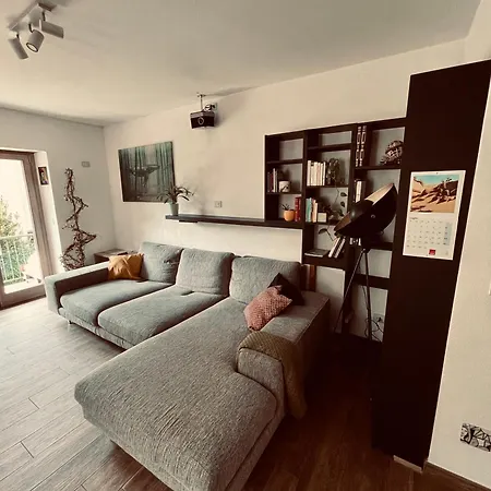 Δωμάτια σε οικογενειακή κατοικία Luce Private Deluxe Near The Station *