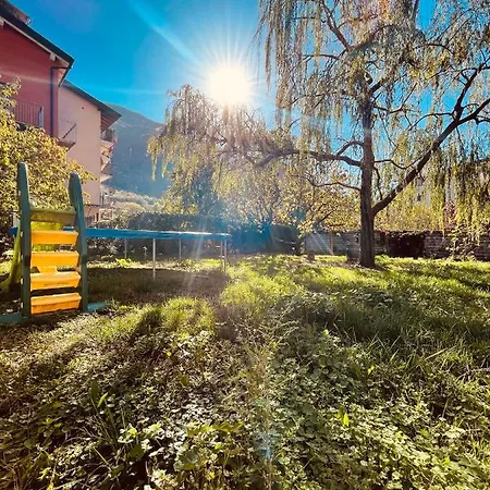 Luce Shared Near The Station Homestay *